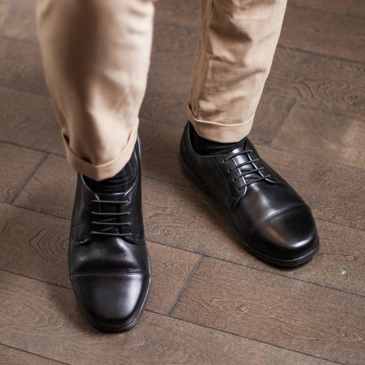 Orthotics vs. Barefoot Shoes: What Professional Men Should Know Before Choosing